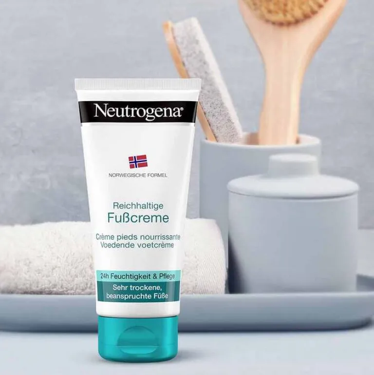 norwegische Formel reichhaltige Fußcreme, 100 ml^Neutrogena Hot