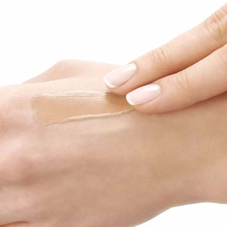 Dermablend Teint-korrigierendes Make-up 25 Nude, 30 ml^Vichy Hot